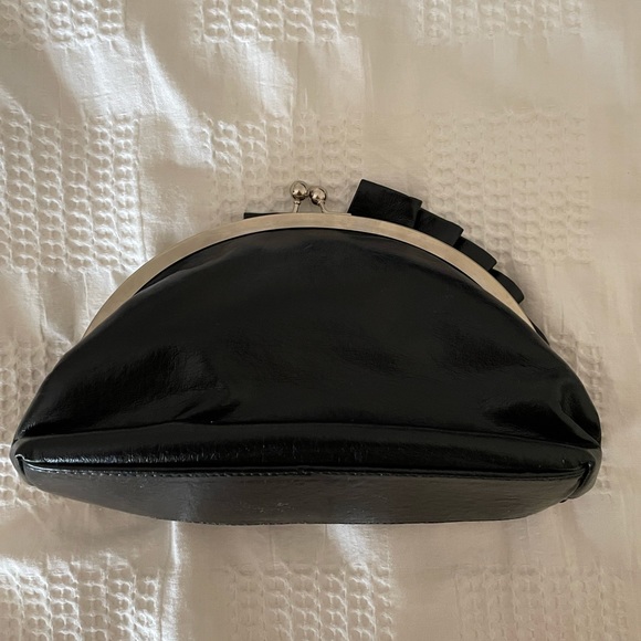 Black flower evening clutch handbag - Picture 3 of 12